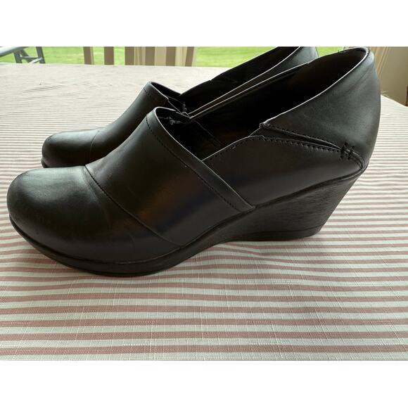 Dansko Rosaline Women's Black Wedge Clog Shoes Size 39 8.5 Casual - Picture 4 of 7